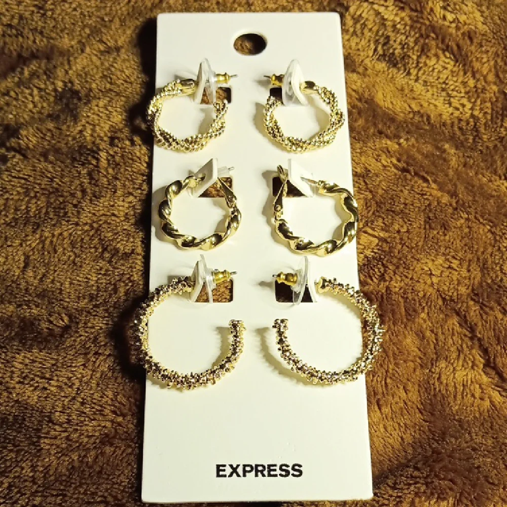 Express Gold Hoop Earring Set - Picture 1 of 2